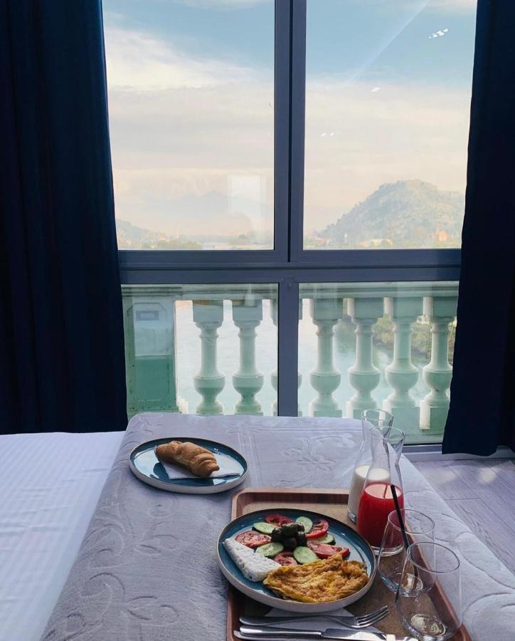 Prince Of Lake Hotel Shkoder Bagian luar foto