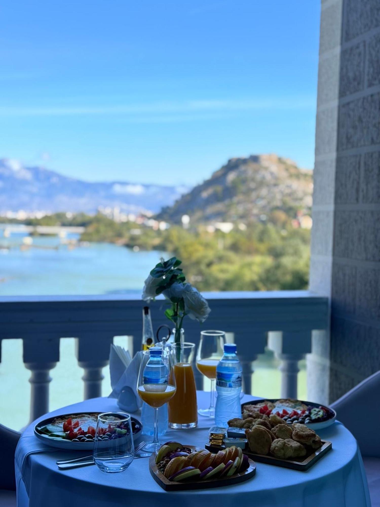 Prince Of Lake Hotel Shkoder Bagian luar foto