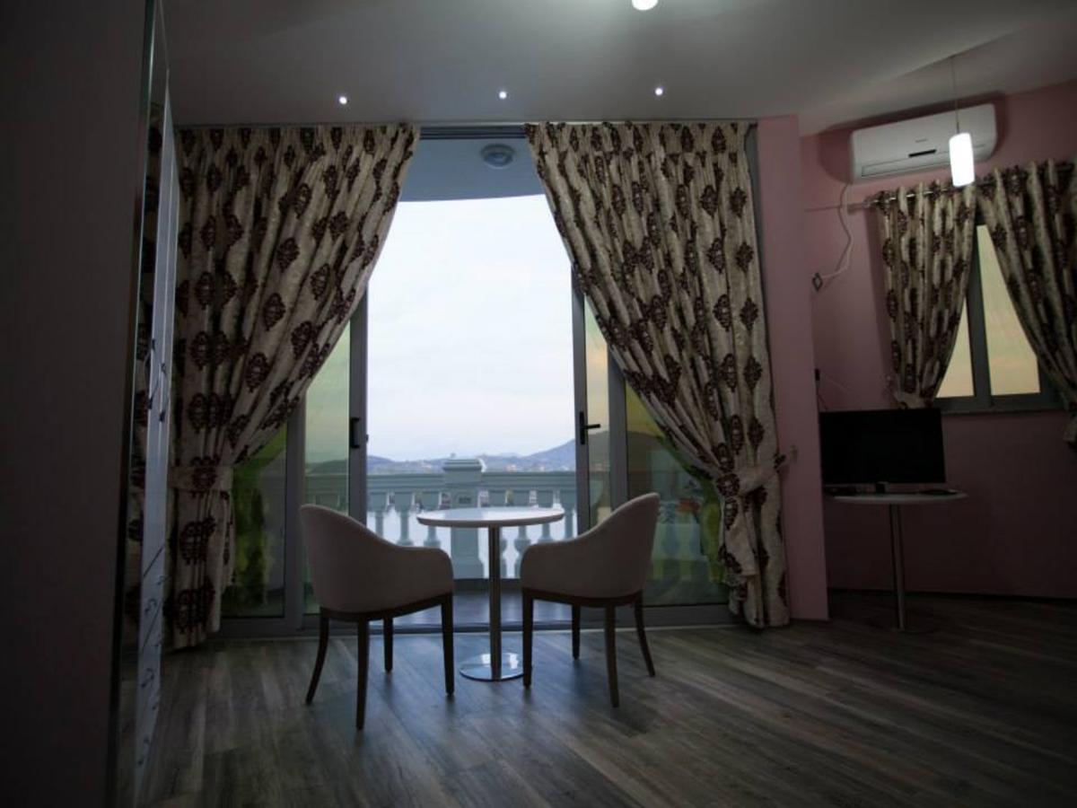 Prince Of Lake Hotel Shkoder Bagian luar foto