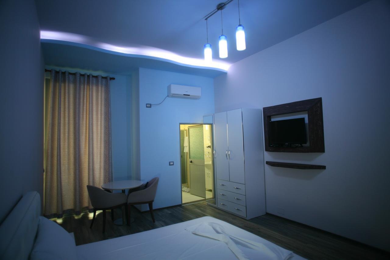 Prince Of Lake Hotel Shkoder Bagian luar foto