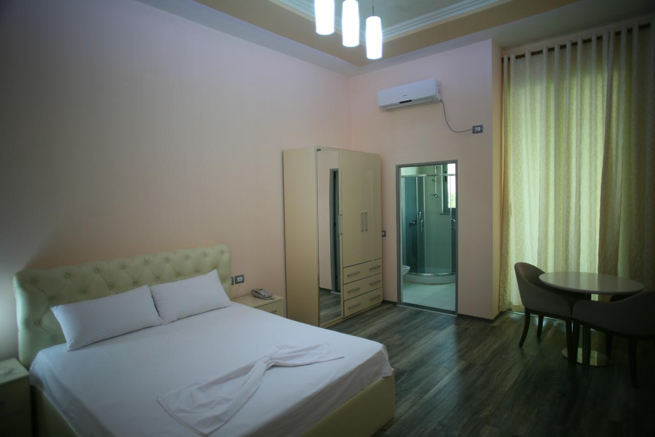 Prince Of Lake Hotel Shkoder Bagian luar foto