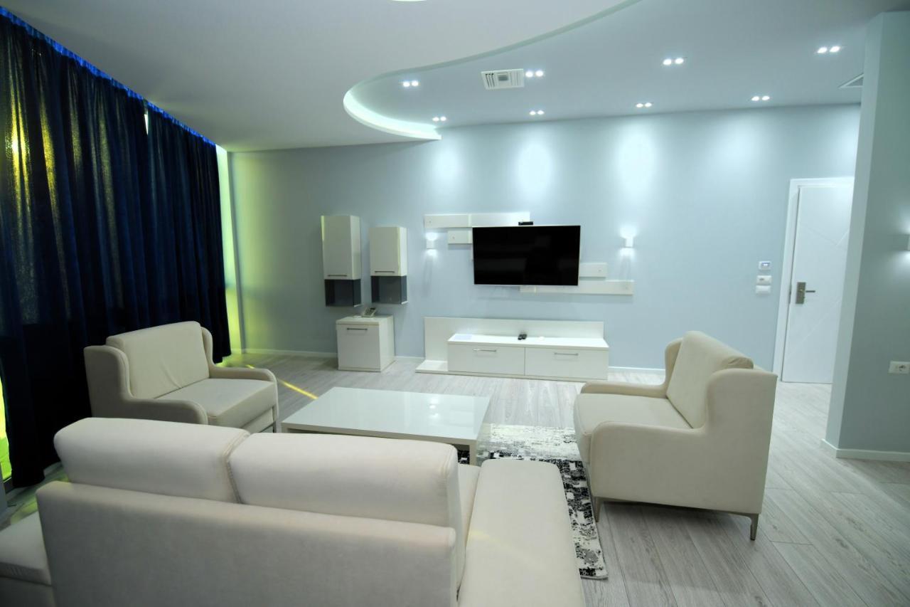 Prince Of Lake Hotel Shkoder Bagian luar foto