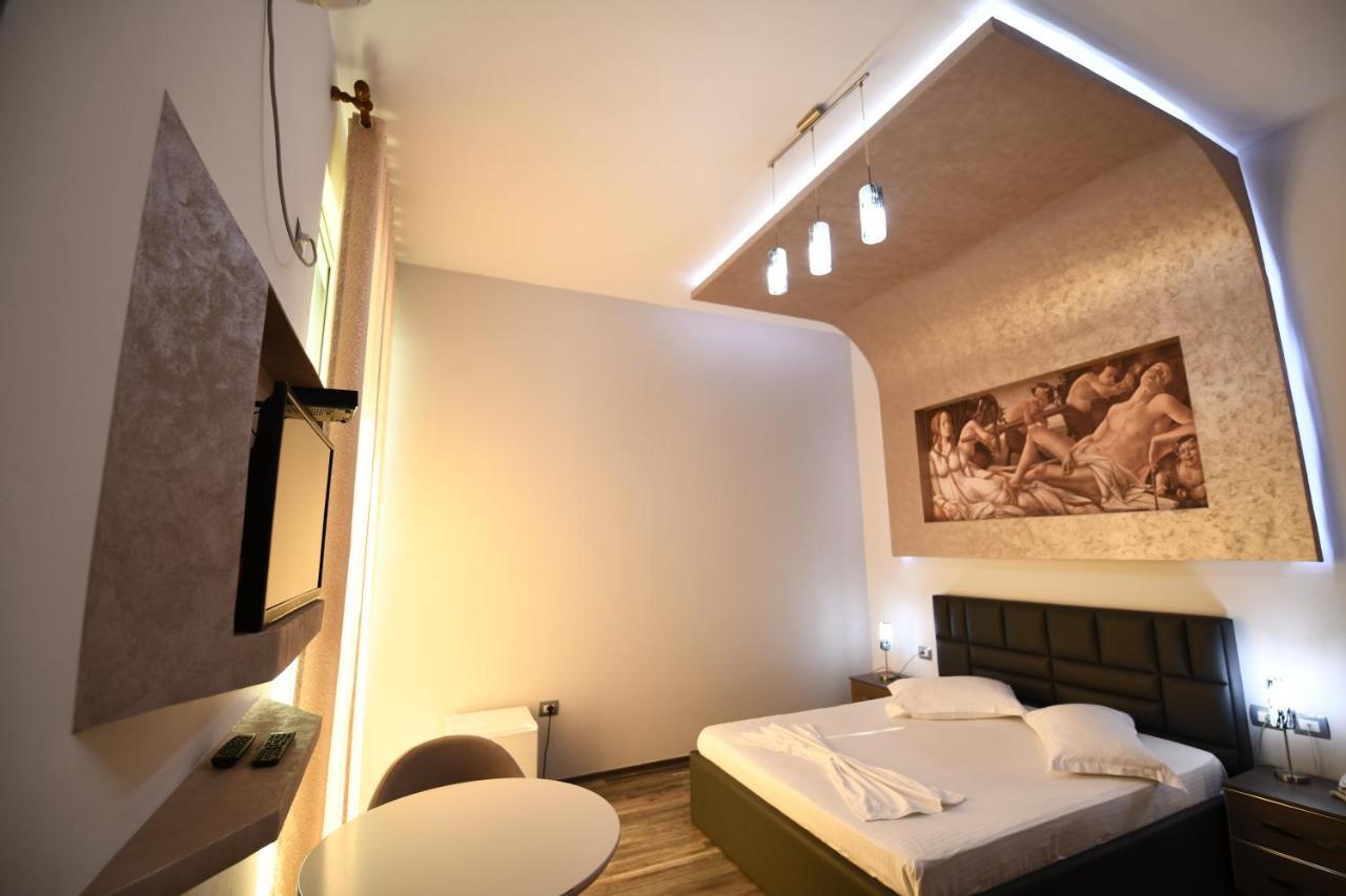 Prince Of Lake Hotel Shkoder Bagian luar foto