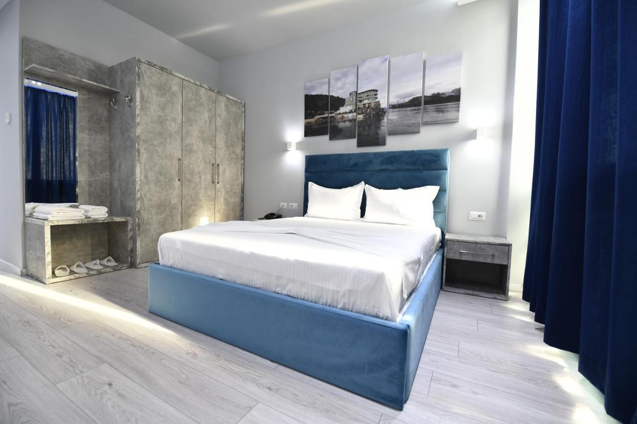 Prince Of Lake Hotel Shkoder Bagian luar foto