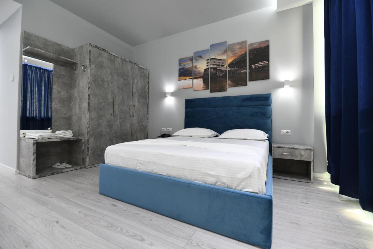 Prince Of Lake Hotel Shkoder Bagian luar foto